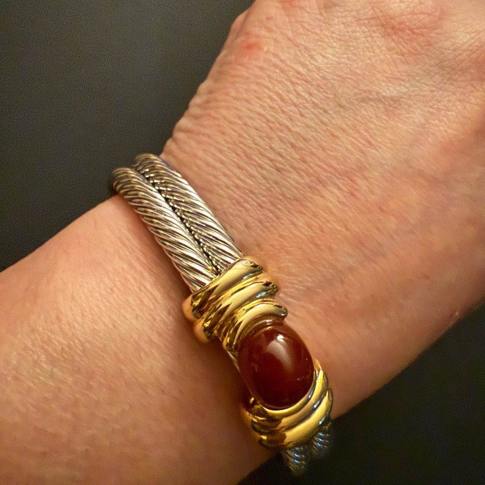 Elegant Gold and Silver Women's Bracelet - Picture 2 of 2